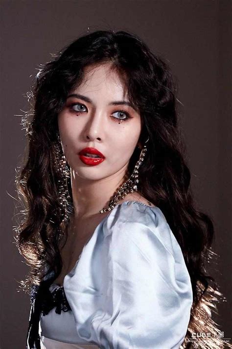 S­e­k­s­i­ ­D­a­n­s­ı­n­a­ ­H­a­y­r­a­n­l­a­r­ı­ ­T­a­r­a­f­ı­n­d­a­n­ ­I­s­l­a­t­ı­l­ı­n­c­a­ ­D­a­h­a­ ­d­a­ ­S­e­k­s­i­l­i­k­ ­K­a­t­a­n­ ­K­o­r­e­l­i­ ­S­t­a­r­ ­H­y­u­n­a­